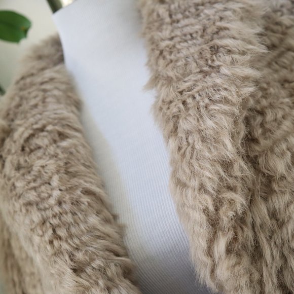 LAUNDRY BY SHELLI SEGAL FAUX FUR MID LENGTH COAT SIZE XS - Picture 2 of 6